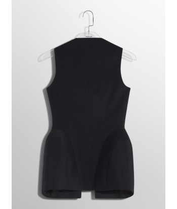 black corseted pierced vest s'inspire de l'anatomie humaine