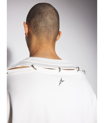 white pierced T-shirt Dans la société mordern