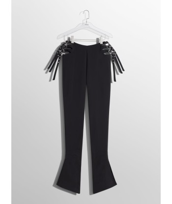 black buckled flare trousers d'Europe débarque