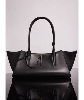 black smooth leather fang bag plus qu'un jeu 