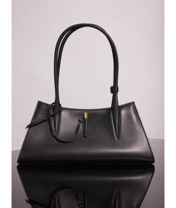 black smooth leather fang bag plus qu'un jeu 